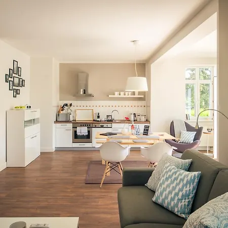 Gutshaus Usedom * Krummin